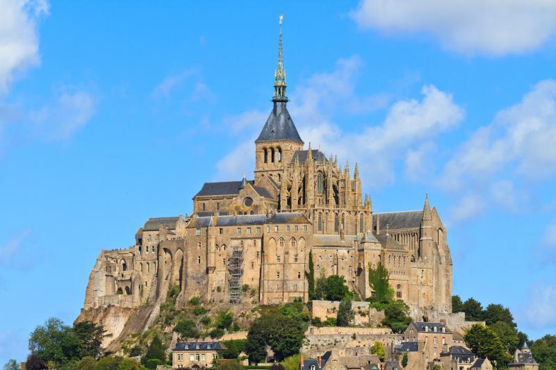 2 DAYS MONT SAINT MICHEL AND THE BIRTHPLACE OF CHRISTIAN DIOR IN A SMALL GROUP FROM PARIS