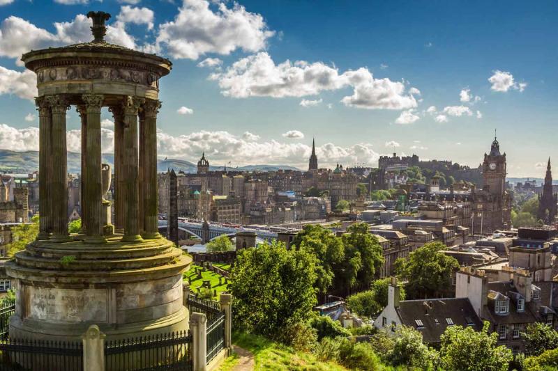 Useful tips to travel to Edinburgh